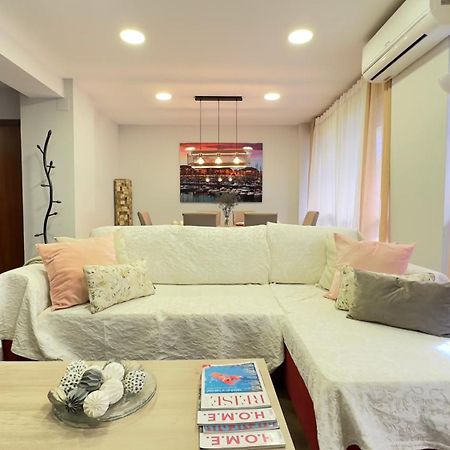 Luxury New Apartment City Centre & Beach, Alicante Exteriör bild