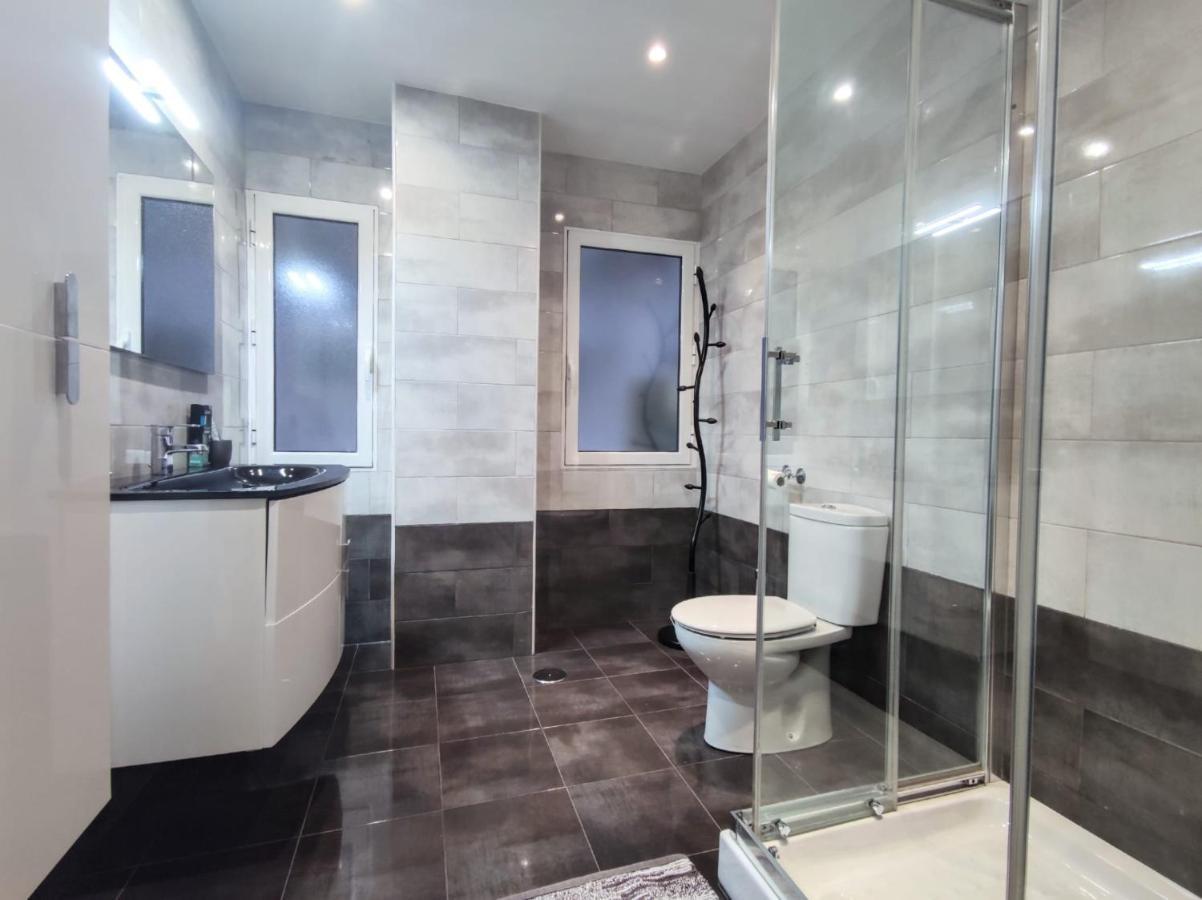 Luxury New Apartment City Centre & Beach, Alicante Exteriör bild