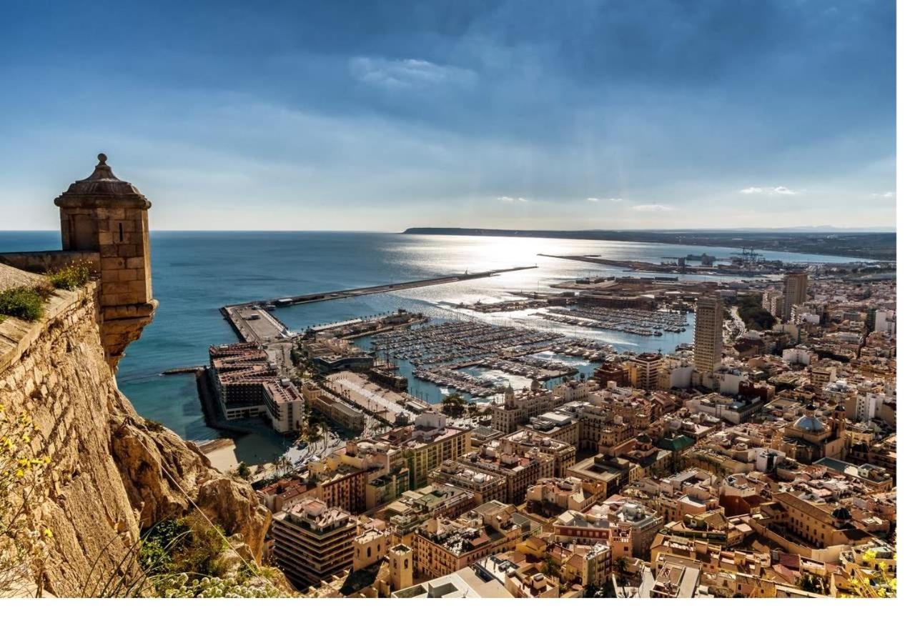Luxury New Apartment City Centre & Beach, Alicante Exteriör bild