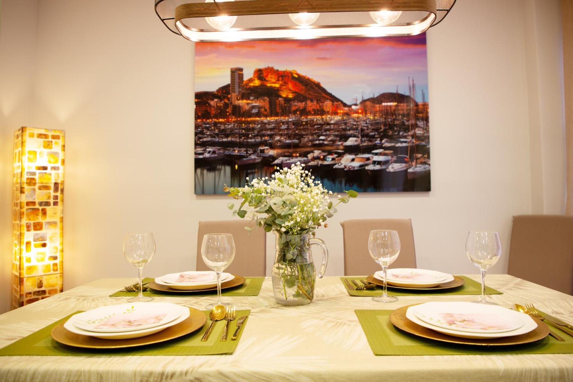 Luxury New Apartment City Centre & Beach, Alicante Exteriör bild
