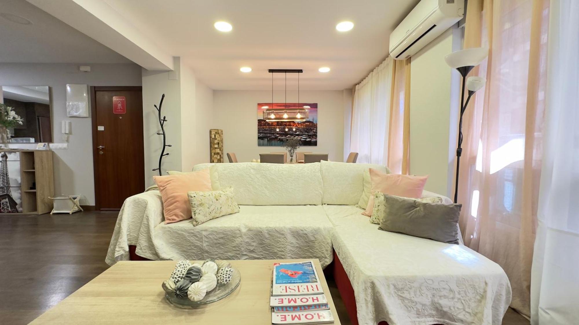 Luxury New Apartment City Centre & Beach, Alicante Exteriör bild