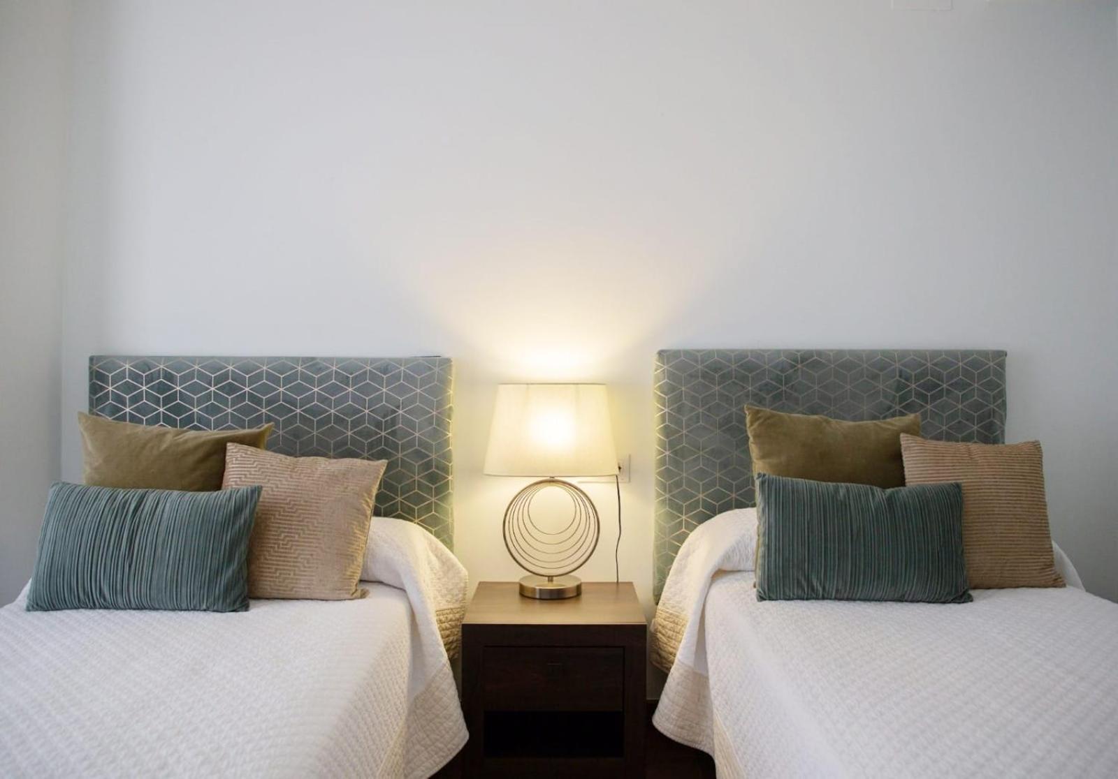 Luxury New Apartment City Centre & Beach, Alicante Exteriör bild